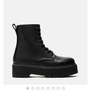 Betty black combat boots